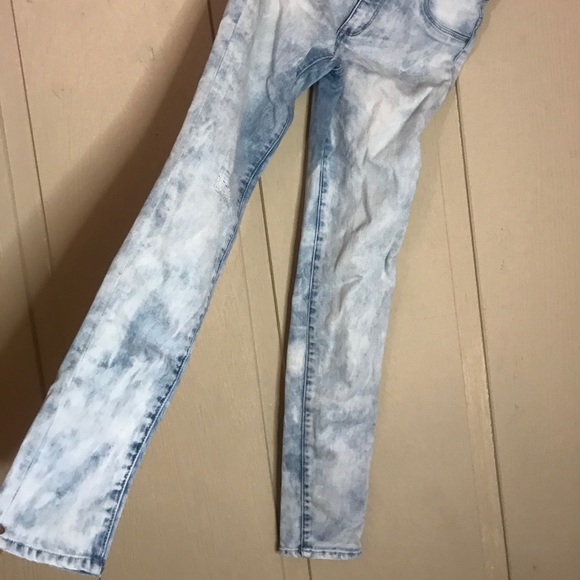 HIGH RISE JEANS - Picture 4 of 4